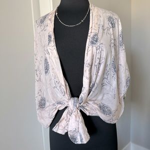 LOFT🌸🌸XS/S floral kimono light pink blue floral pattern lightweight flattering